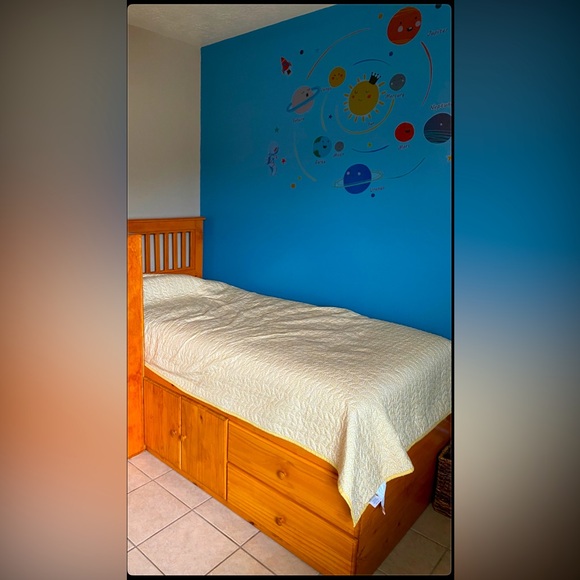 Yellow and White Quilts for Bedding Twin - Picture 3 of 6